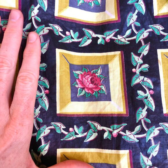 Vintage Rose Print Apron, 1950s Reversible Cotton and Chiffon Mid Century Apron - Picture 10 of 10